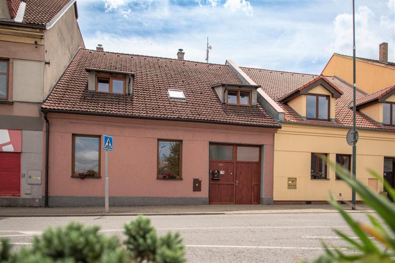 Podkrovni Apartman S Vyhledem Na Namesti Lomnice nad Luznici ภายนอก รูปภาพ